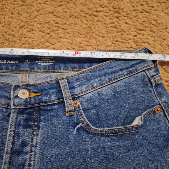 Old Navy Curvy Kigh Rise Straight Jeans Size 14 - Picture 6 of 8